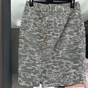 Ann Taylor Gray and White Textured Pencil Skirt